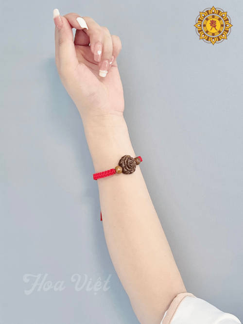 VÒNG CHỈ ĐỎ CHARM HOA TRẦM - MAY MẮN, BÌNH AN