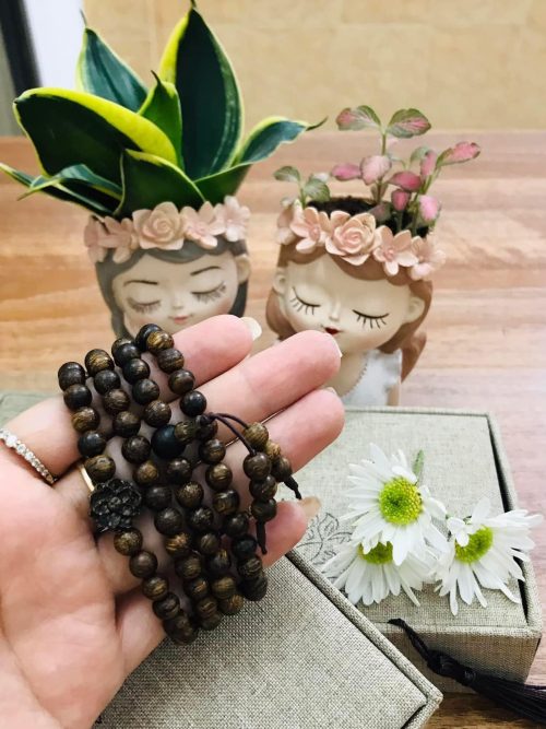 VÒNG TRẦM HƯƠNG 108 SÁNH CHÌM - CHARM HOA SEN - KT 6LI